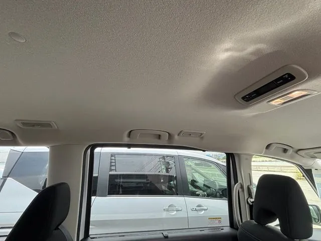 セレナ(ニッサン)の車両写真