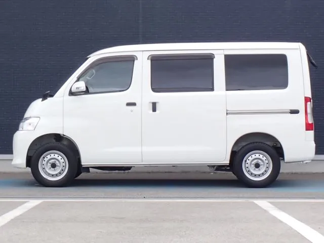 タウンエースバン 4WD(トヨタ)の車両写真