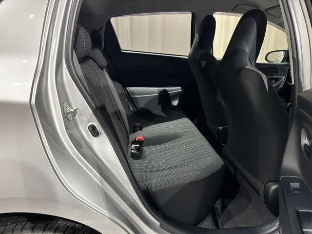 トヨタ ヴィッツ 4WD