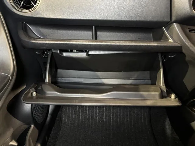 トヨタ ヴィッツ 4WD