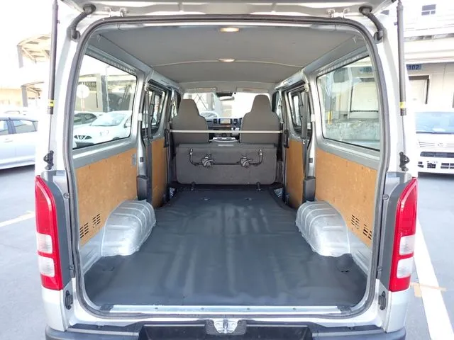 トヨタ　ハイエースバン　１．１５ｔ　２ＷＤ