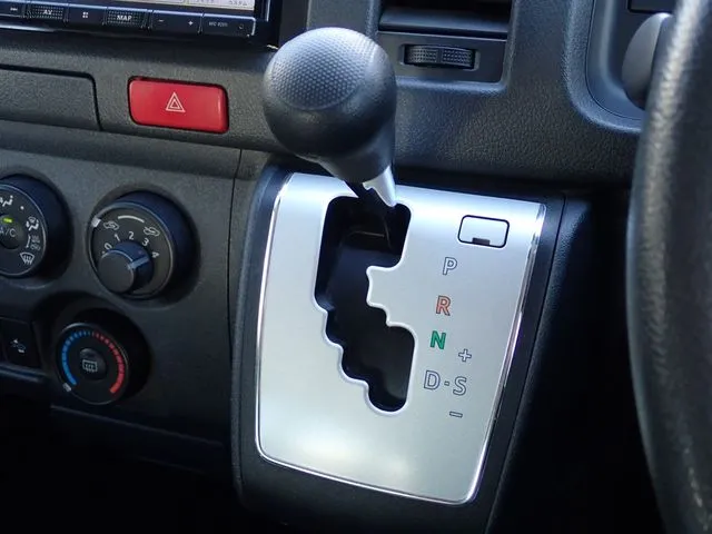 トヨタ　ハイエースバン　１．１５ｔ　２ＷＤ
