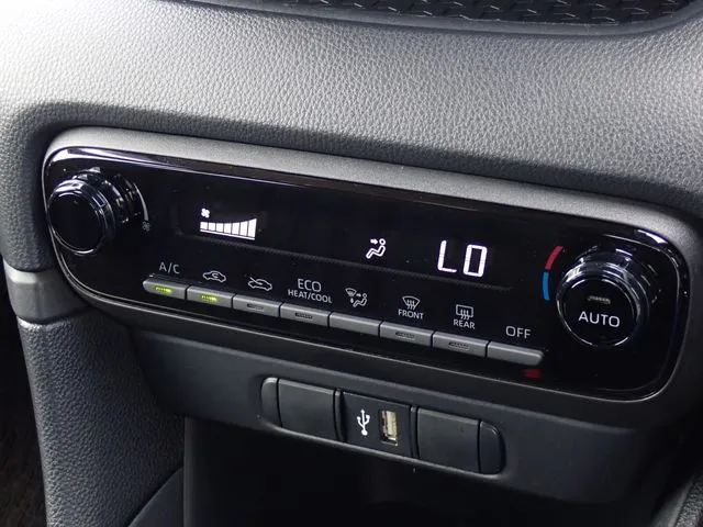 トヨタ ヤリス ハイブリッド
