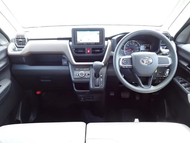 ダイハツ　ムーヴ　４ＷＤ
