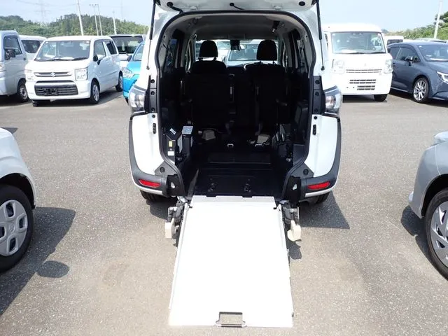 トヨタ　シエンタ
