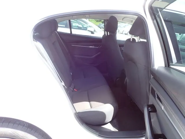 マツダ MAZDA3 セダン