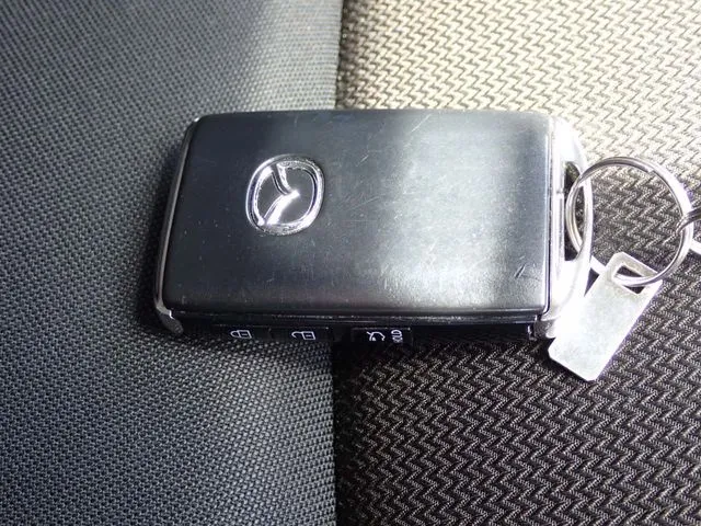 マツダ MAZDA3 セダン