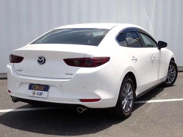 マツダ MAZDA3 セダン