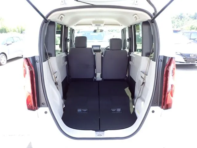 ホンダ　Ｎ　ＢＯＸ　４ＷＤ