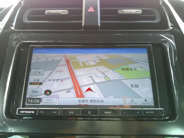 トヨタ プリウス 4WD