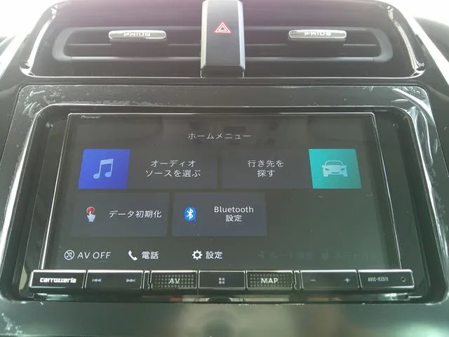 トヨタ プリウス 4WD