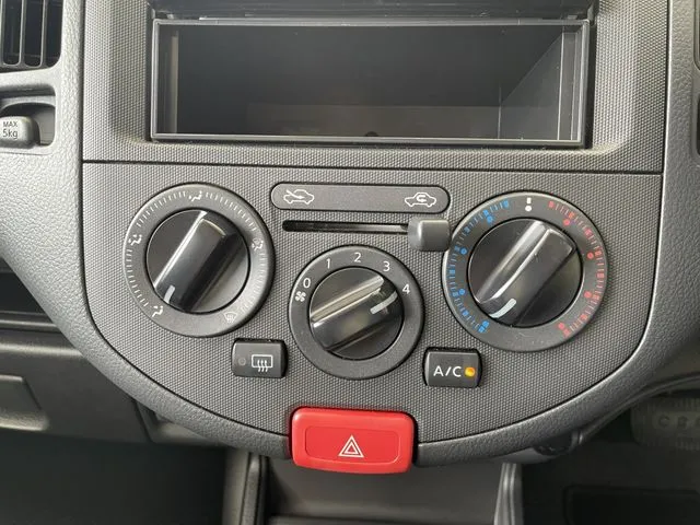 ニッサン AD
