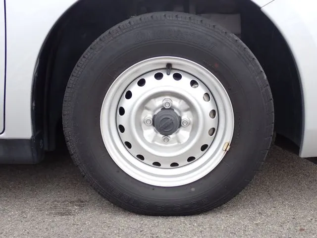 ニッサン　ＮＶ１５０　ＡＤ　２ＷＤ