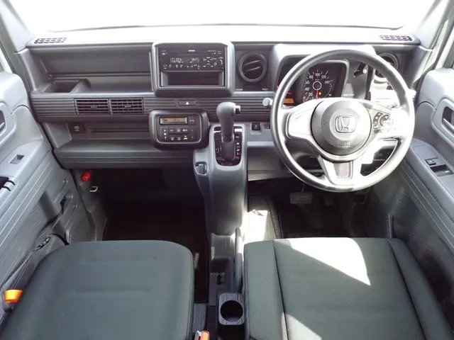 N-VAN 4WD(ホンダ)の車両写真
