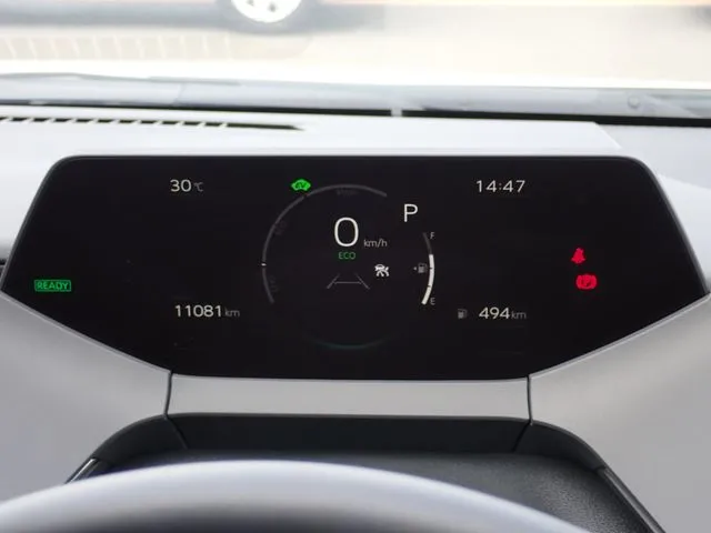 プリウス（トヨタ）の車両写真