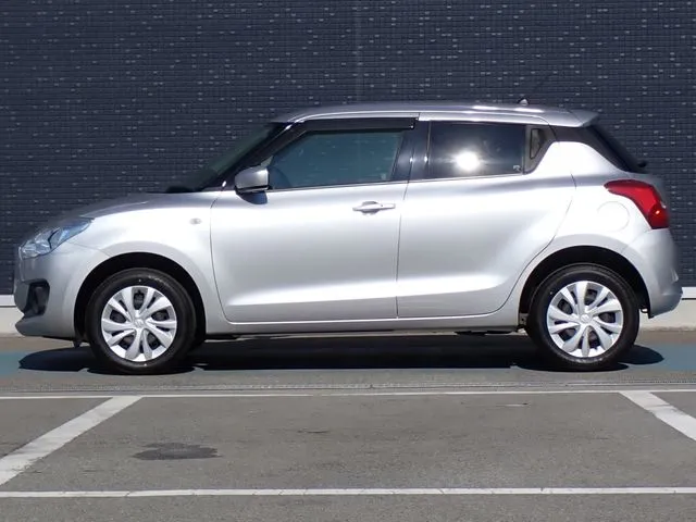 スイフト 4WD(スズキ)の車両写真