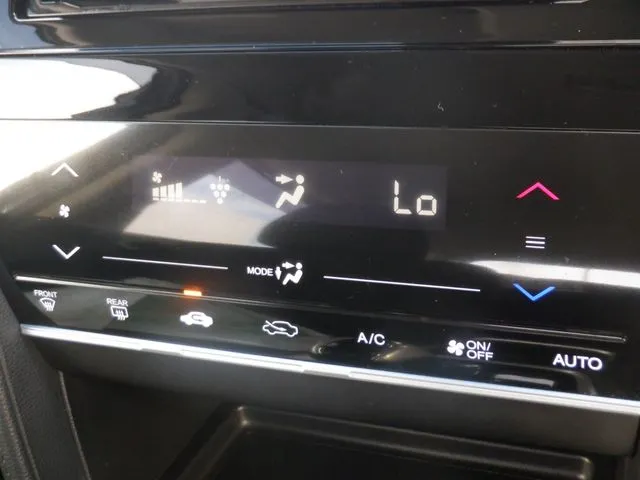 シャトル ハイブリッド(ホンダ)の車両写真