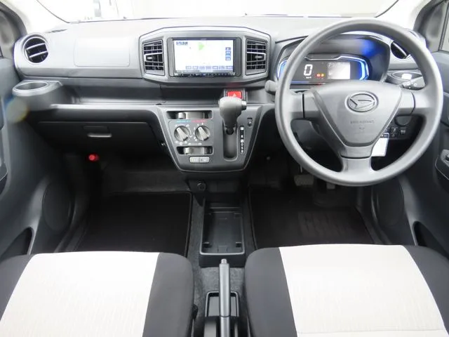 ミラ イース(ダイハツ)の車両写真