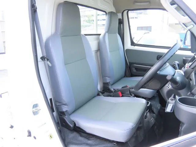 タウンエーストラック 4WD(トヨタ)の車両写真