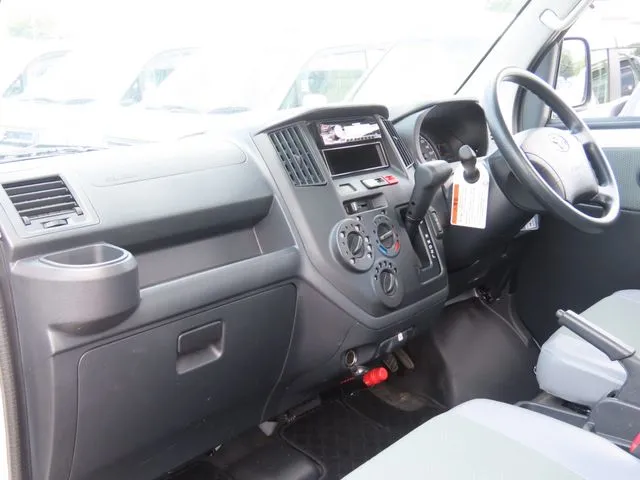 タウンエーストラック 4WD(トヨタ)の車両写真