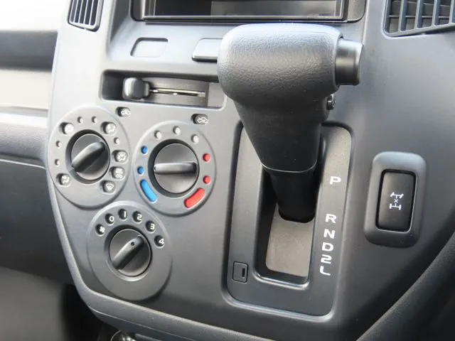 タウンエーストラック 4WD(トヨタ)の車両写真