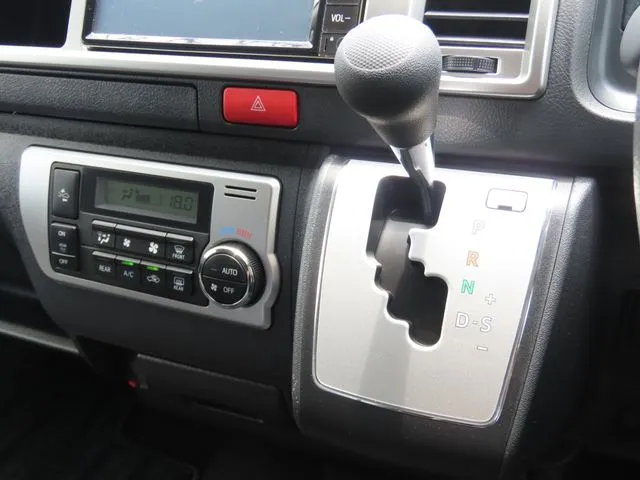 ハイエースワゴン(トヨタ)の車両写真