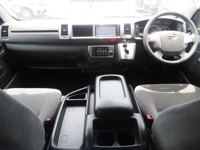 ハイエースワゴン(トヨタ)の車両写真