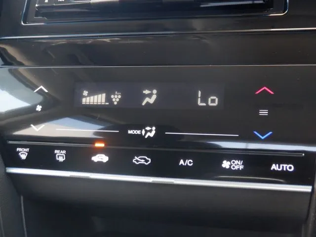 シャトル ハイブリッド(ホンダ)の車両写真