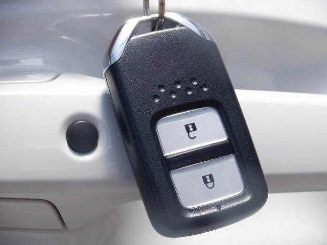 シャトル ハイブリッド(ホンダ)の車両写真