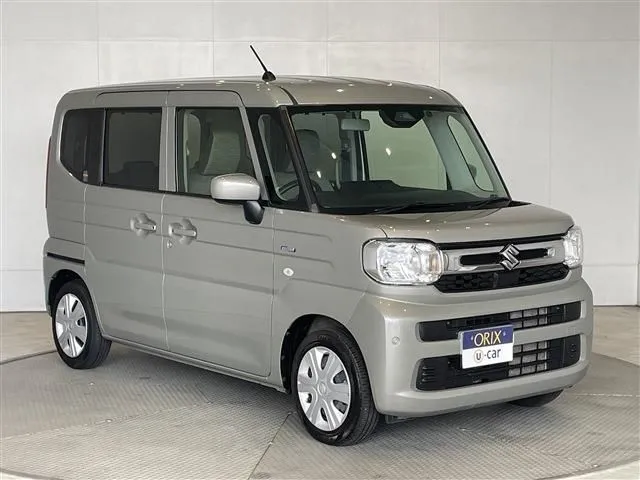 スペーシア（スズキ）の車両写真