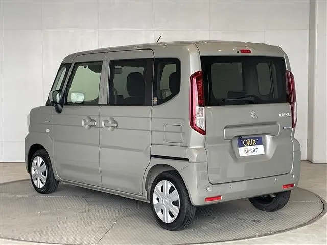 スペーシア（スズキ）の車両写真