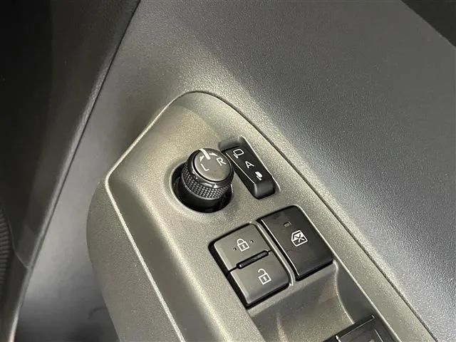 シエンタ(トヨタ)の車両写真