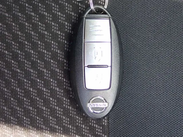 ニッサン　ノート