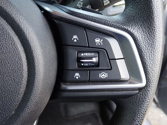 インプレッサスポーツ(スバル)の車両写真