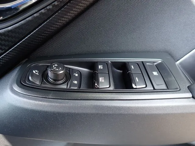 インプレッサスポーツ(スバル)の車両写真