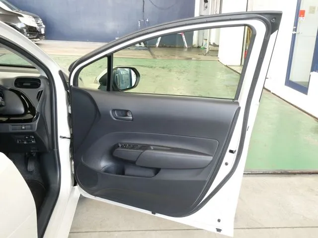アクア（トヨタ）の車両写真