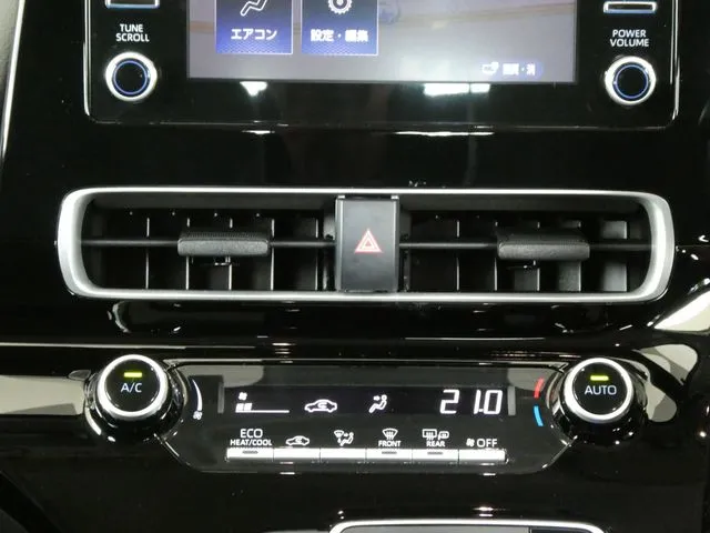 アクア（トヨタ）の車両写真