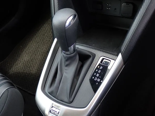 マツダ MAZDA2