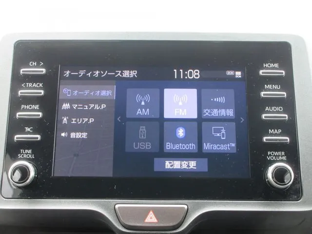 ヤリス ハイブリッド(トヨタ)の車両写真