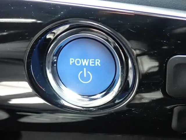 プリウス(トヨタ)の車両写真