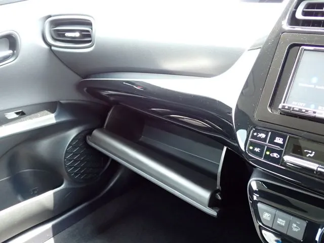 プリウス(トヨタ)の車両写真