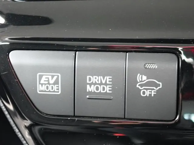 プリウス(トヨタ)の車両写真