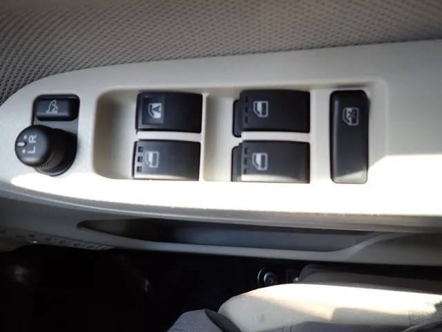 ムーヴ(ダイハツ)の車両写真