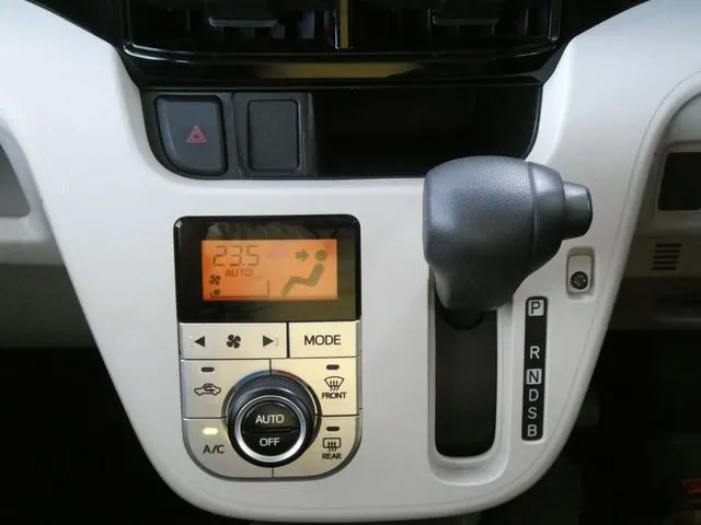 ムーヴ(ダイハツ)の車両写真
