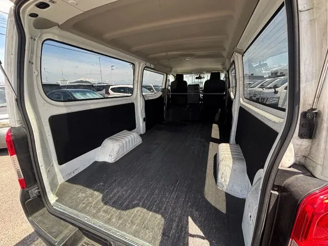ニッサン　ＮＶ３５０キャラバン