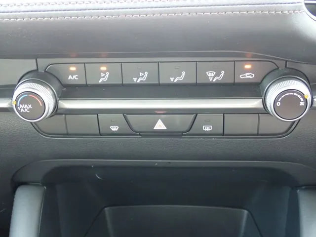 マツダ MAZDA3 セダン