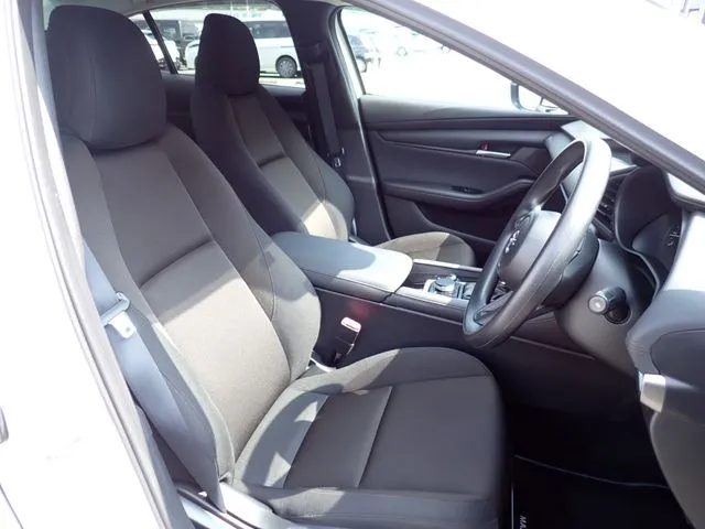 マツダ MAZDA3 セダン