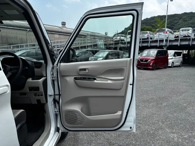 ルークス(ニッサン)の車両写真