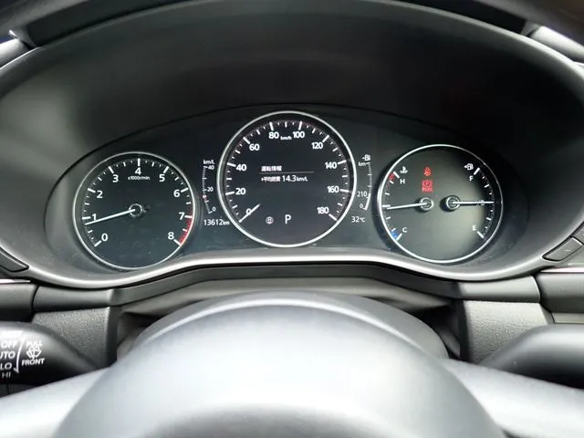マツダ MAZDA3 セダン