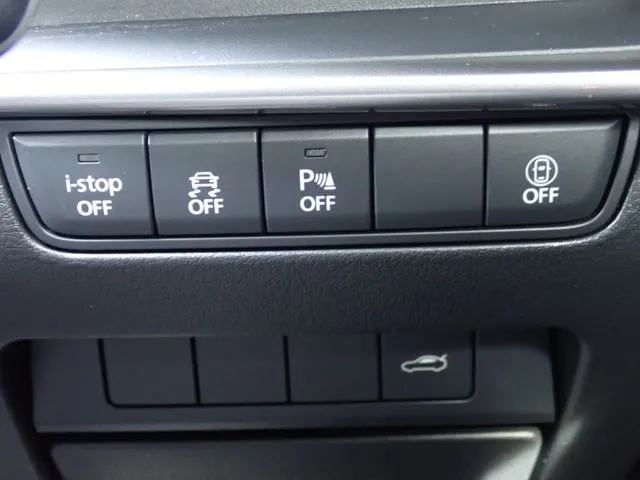 マツダ MAZDA3 セダン